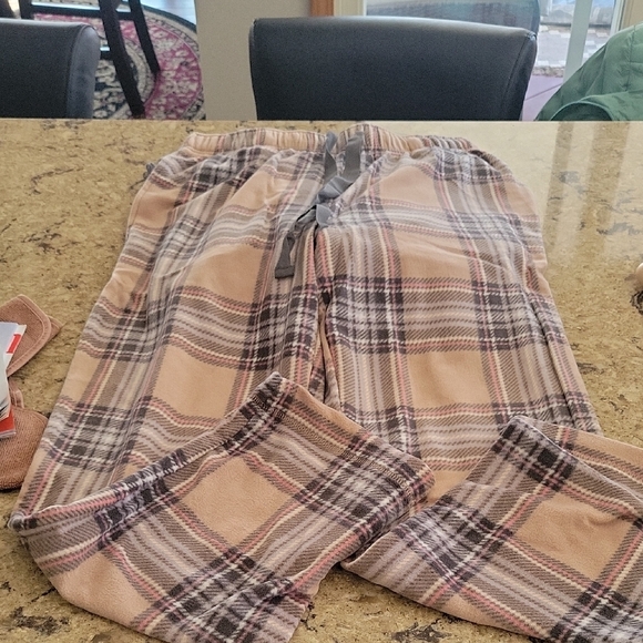 Gray V-Neck Shirt with Pocket - Picture 6 of 6